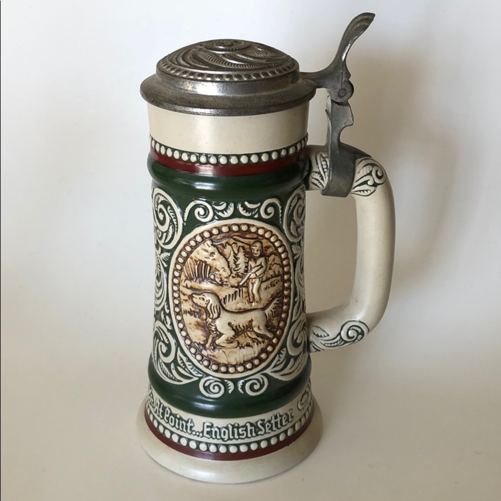 VTG Avon beer stein mug hunting fishing 1978